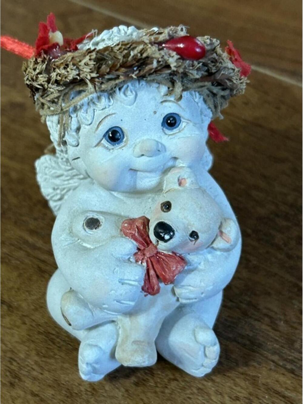 1988 Dreamsicle Bear Hug Figurine Made in Mexico
